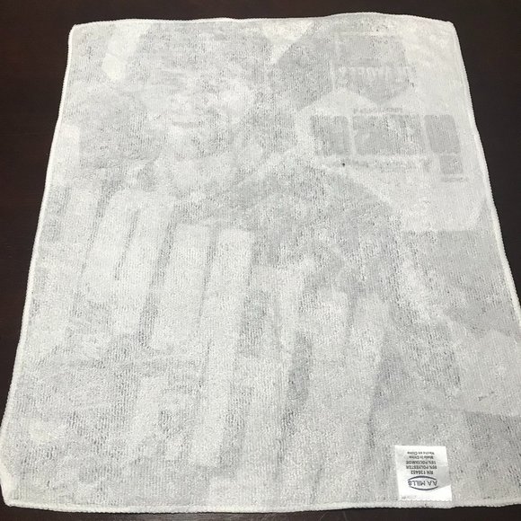 LA Kings -vs- Oilers Kempe Rally Towel 22/23 Stanley Cup Playoff Round 1 Game 6 - Picture 3 of 3